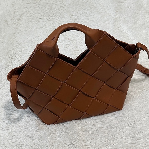 Handbags - 🎻 Large Faux Leather Purse
